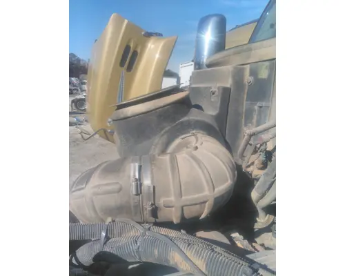 PETERBILT 387 AIR CLEANER