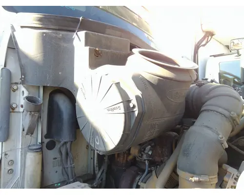 PETERBILT 387 AIR CLEANER