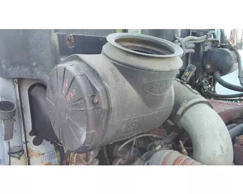 PETERBILT 387 AIR CLEANER