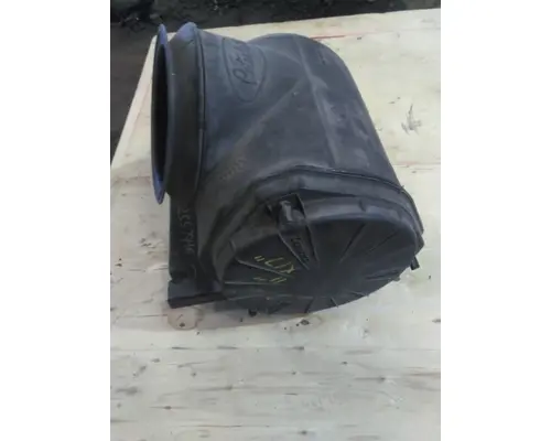 PETERBILT 387 AIR CLEANER