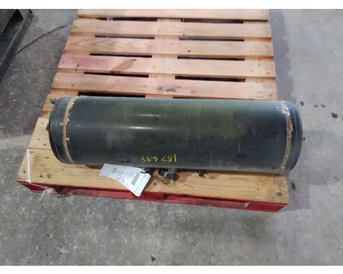 PETERBILT 387 AIR TANK