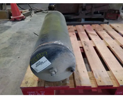 PETERBILT 387 AIR TANK