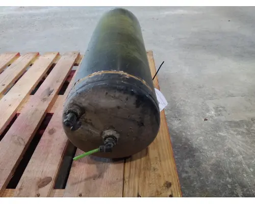 PETERBILT 387 AIR TANK