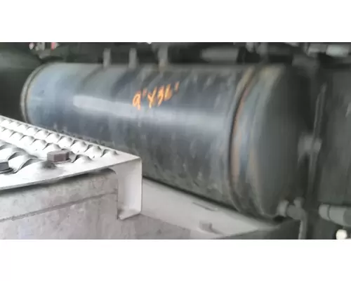 PETERBILT 387 AIR TANK