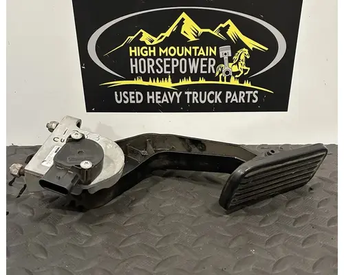 PETERBILT 387 Accelerator Parts