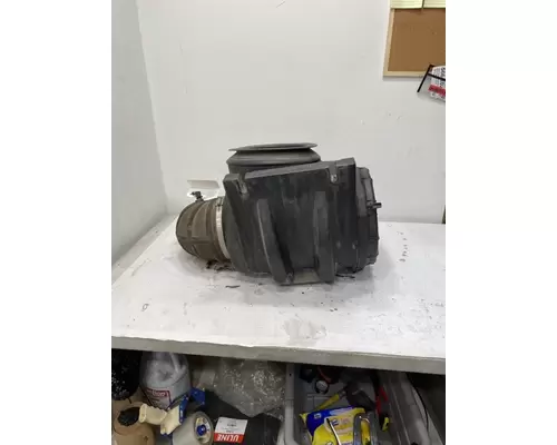 PETERBILT 387 Air Cleaner