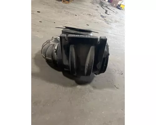 PETERBILT 387 Air Cleaner