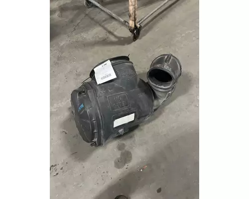 PETERBILT 387 Air Cleaner