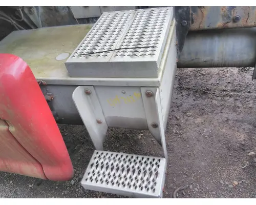 PETERBILT 387 BATTERY BOX