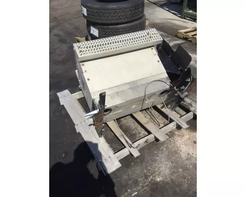 PETERBILT 387 BATTERY BOX