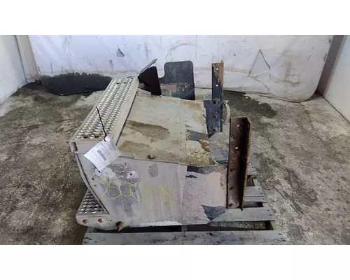 PETERBILT 387 BATTERY BOX