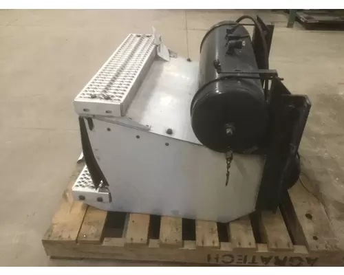 PETERBILT 387 BATTERY BOX