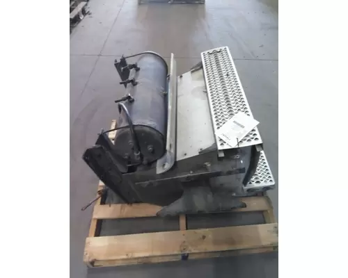 PETERBILT 387 BATTERY BOX