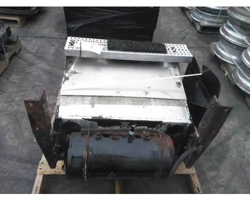 PETERBILT 387 BATTERY BOX