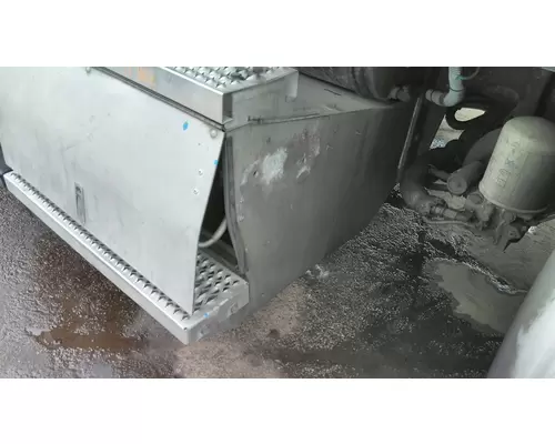 PETERBILT 387 BATTERY BOX