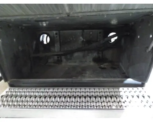 PETERBILT 387 BATTERY BOX