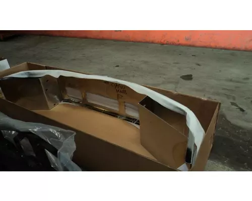 PETERBILT 387 BUMPER ASSEMBLY, FRONT