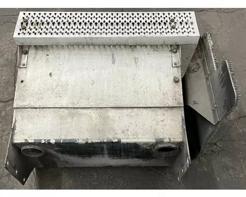 PETERBILT 387 Battery Box