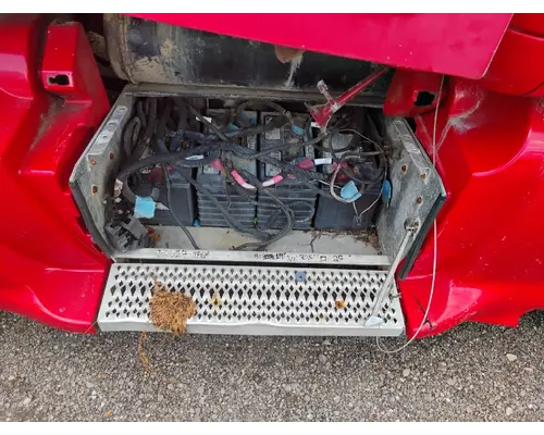 PETERBILT 387 Battery Box