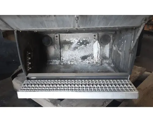 PETERBILT 387 Battery Boxes