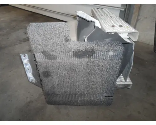 PETERBILT 387 Battery Tray