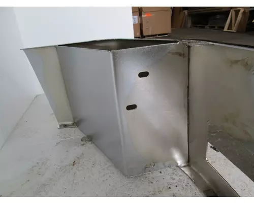PETERBILT 387 Bumper Assembly, Front