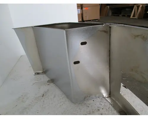 PETERBILT 387 Bumper Assembly, Front