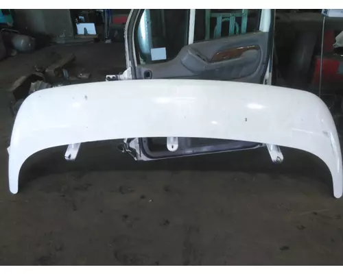 PETERBILT 387 CAB CLIP