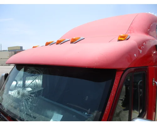 PETERBILT 387 CAB CLIP