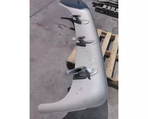 PETERBILT 387 CAB CLIP
