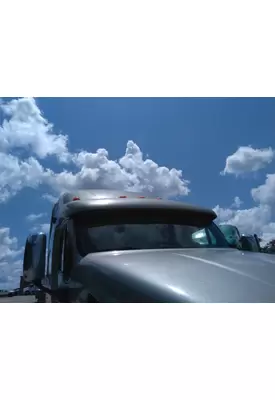 PETERBILT 387 CAB CLIP