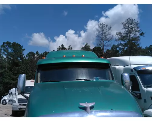 PETERBILT 387 CAB CLIP