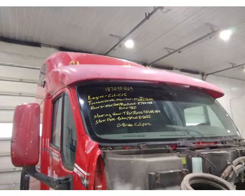 PETERBILT 387 CAB CLIP