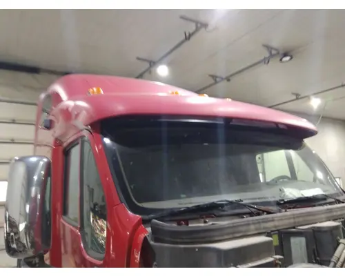PETERBILT 387 CAB CLIP