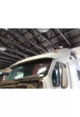 PETERBILT 387 CAB CLIP