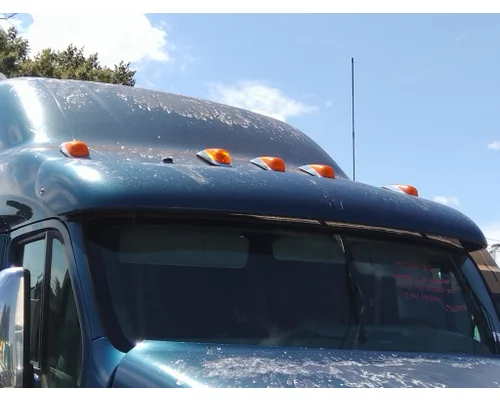 PETERBILT 387 CAB CLIP