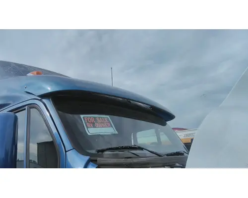 PETERBILT 387 CAB CLIP