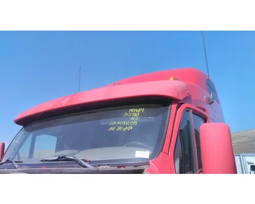 PETERBILT 387 CAB CLIP