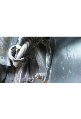 PETERBILT 387 CAB MOUNT,BRACKET