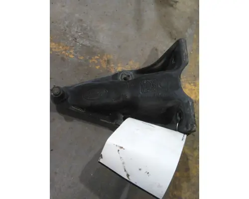 PETERBILT 387 CAB MOUNT,BRACKET