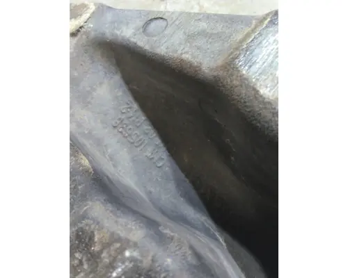 PETERBILT 387 CAB MOUNT,BRACKET