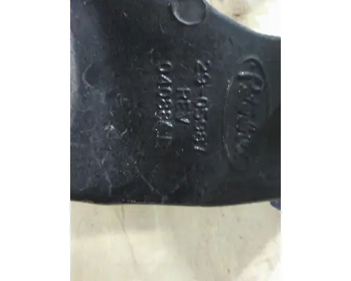 PETERBILT 387 CAB MOUNT,BRACKET