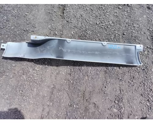 PETERBILT 387 CAB SKIRT FILLER PANEL