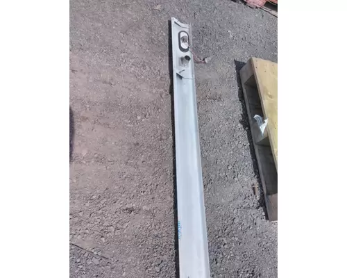 PETERBILT 387 CAB SKIRT FILLER PANEL