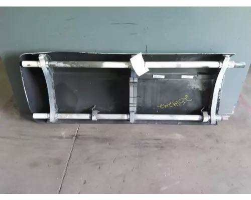 PETERBILT 387 CAB SKIRTSIDE FAIRING
