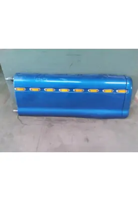 PETERBILT 387 CAB SKIRT/SIDE FAIRING