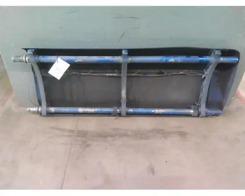 PETERBILT 387 CAB SKIRTSIDE FAIRING