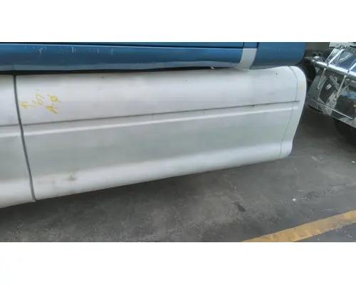 PETERBILT 387 CAB SKIRTSIDE FAIRING