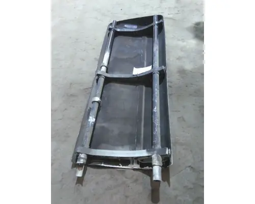 PETERBILT 387 CAB SKIRTSIDE FAIRING