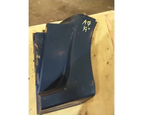 PETERBILT 387 CAB SKIRTSIDE FAIRING